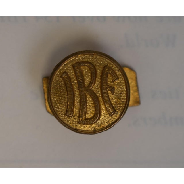Traditional Harry’s New York Bar Paris International Bar Fly Ibf Lapel Enamel Lapel Badge For Sale - Image 3 of 4