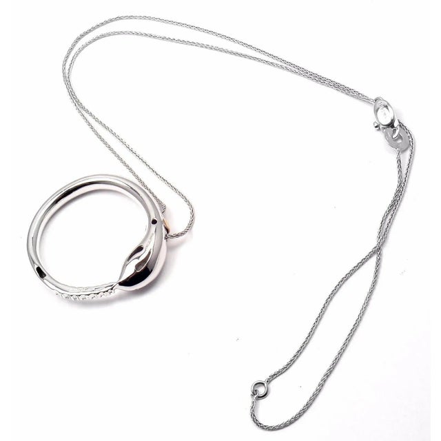 Damiani Infinito 18k White Gold Diamond Snake Pendant Necklace For Sale In Philadelphia - Image 6 of 8