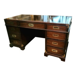 Mid 20th Century Sligh Furniture Campaign Style Kneehole Desk For Sale
