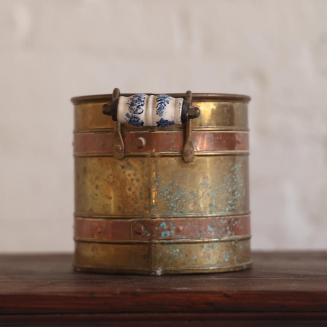 Traditional 20th Century Belgian Brass & Copper Bucket For Sale - Image 3 of 4