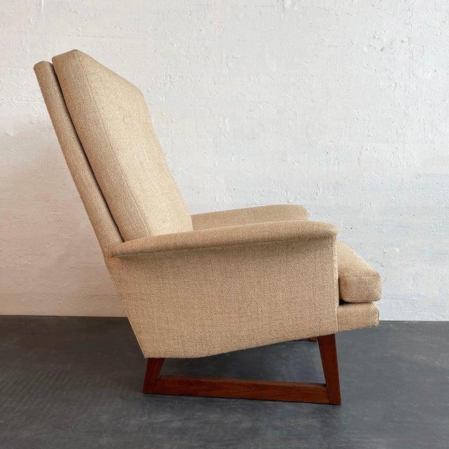 Mid-Century Modern 1950s Mid-Century Modern High Back Lounge Chair Attributed to Milo Baughman For Sale - Image 3 of 10