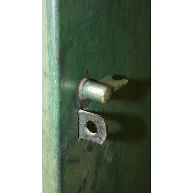 Vintage Italian Metal Military Locker from Officina Di Ricerca, 1960s For Sale - Image 12 of 17