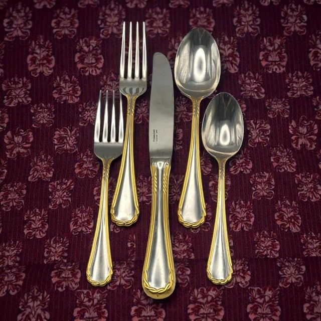 Service for 16! Yamazaki "Tasha" Gold Accent Stainless Luxury Flatware (80-Pieces / 16 Place Settings) Late 20th Century For Sale - Image 18 of 18
