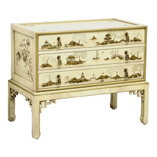 Hekman Whitewashed Painted Asian Chinoiserie Occasional Chest For Sale
