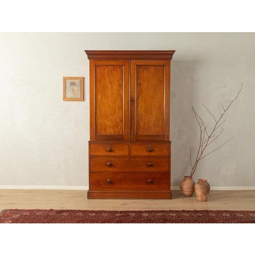 1840s Linen Press laundry cabinet very good workmanshiphigh-quality materialssolid wood drawersMade in Great Britain...