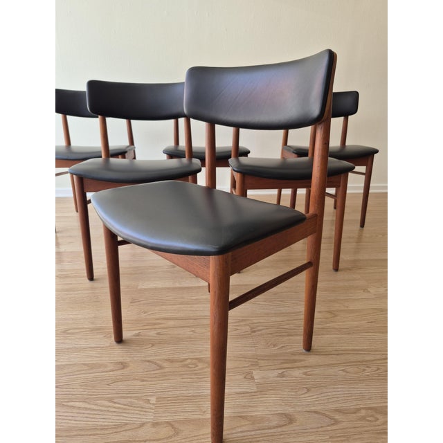 Vintage Danish Teak Dining Chairs in Black Italian Leather, 1960s, Set of 6 For Sale - Image 6 of 7