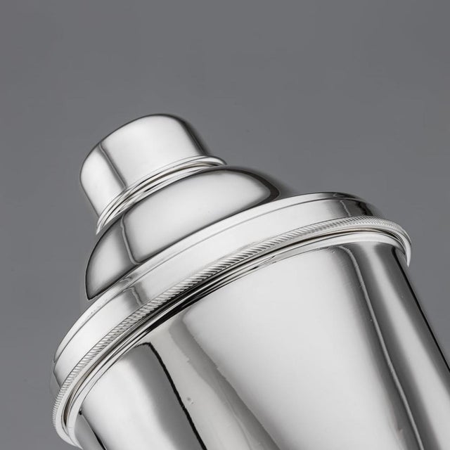 Large Silver-Plated Cocktail Shaker from Dunhill of London, 1960s For Sale - Image 3 of 11