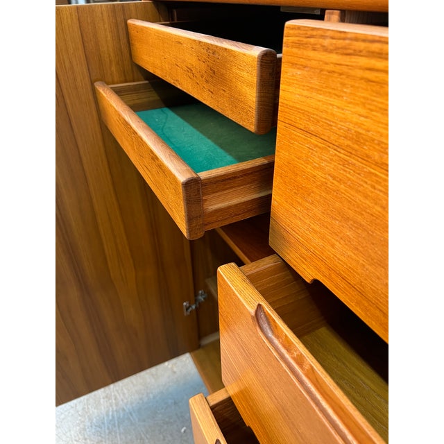 Mid-Century Teak Gentleman's Chest by the Sun Cabinet Co LTD For Sale - Image 17 of 18