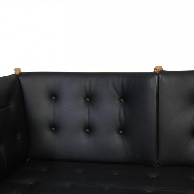 Spoke-Back Sofa in Black Leather from Børge Mogensen, 1970s For Sale - Image 4 of 18