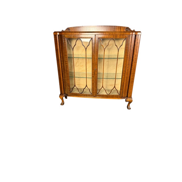 English Art Deco Display Cabinet in Figured Walnut, 1930 For Sale - Image 11 of 11