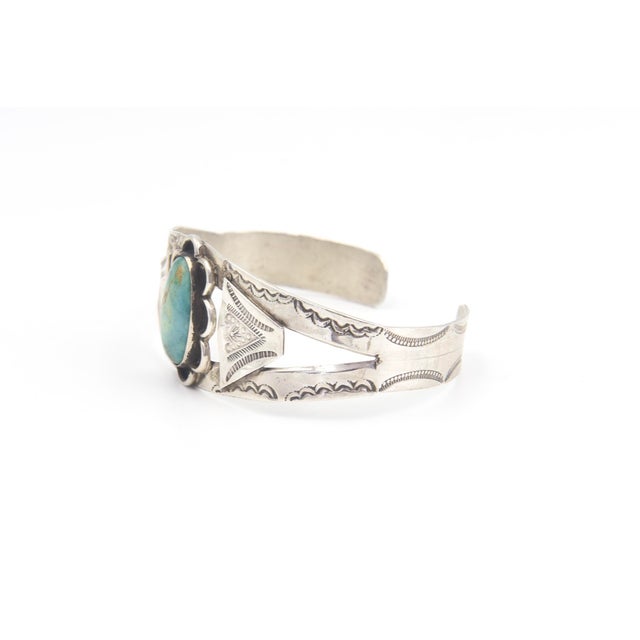 Rustic Mid 20th Century Native American Style Turquoise Sterling Silver Cuff Bracelet With Old Pawn Marks For Sale - Image 3 of 10