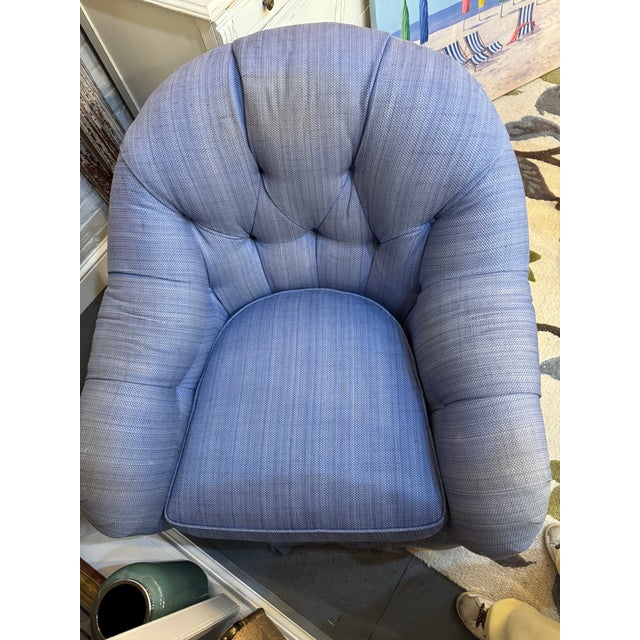 Linen 21st Century Vintage Designer Kravet Swivel Chair For Sale - Image 8 of 9