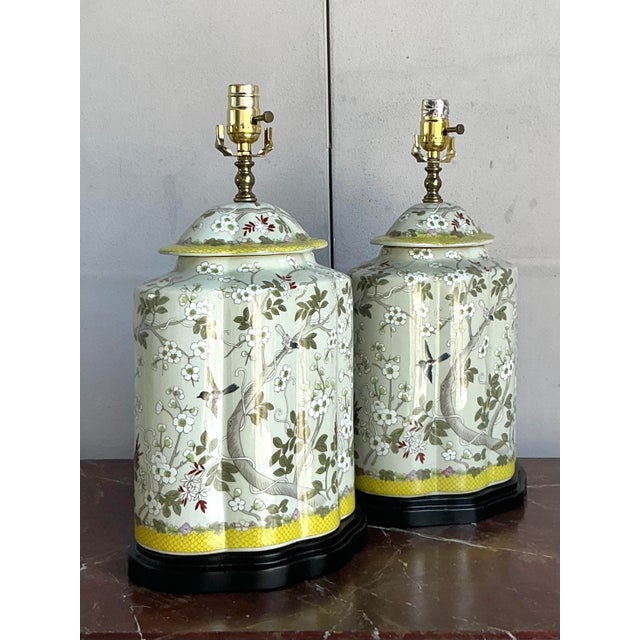 Vintage Regency Scully and Scully Bird Temple Jar Lamp - A Pair For Sale In West Palm - Image 6 of 6