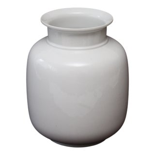 Vintage White Flower Vase, 1970s For Sale