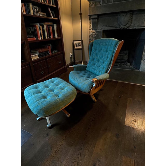 1960s Heywood-Wakefield Danish Modern Tufted Swivel Walnut Wingback Lounge Chair & Swivel Ottoman For Sale - Image 13 of 16