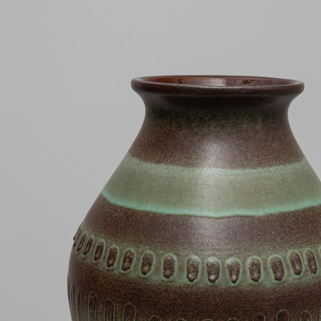 20th Century German Mid-Century Modern Gray and Brown Ceramic Vase For Sale - Image 10 of 18