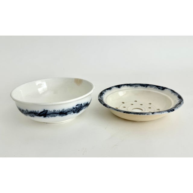 Antique 1900s Belgian Faience De Nimy Flow Blue Bowl W/ Strainer For Sale In Los Angeles - Image 6 of 8