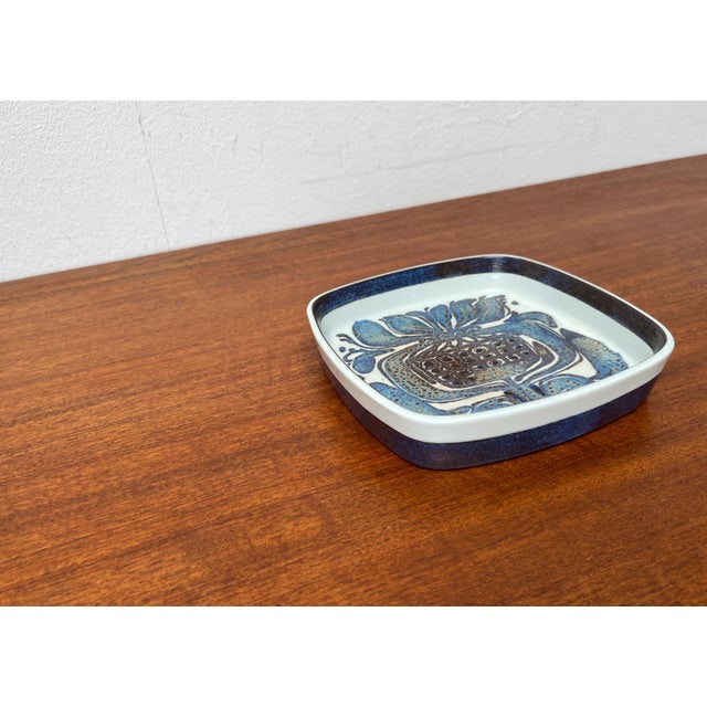 Mid-Century Danish Porcelain Baca Blue Line Bowl by Nils Thorsson and Kari Christensen for Royal Copenhagen, 1960s For Sale - Image 15 of 15