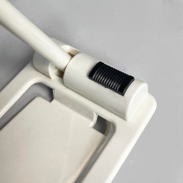 1990s Italian Modern Itty Bitty Book Light Adjustable Reading Lamp by Zelco, 1990s For Sale - Image 5 of 15