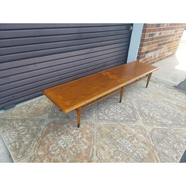 1960s Lane Acclaim Mid 20th Century Extra Long Walnut Dovetail Coffee Table For Sale - Image 5 of 13
