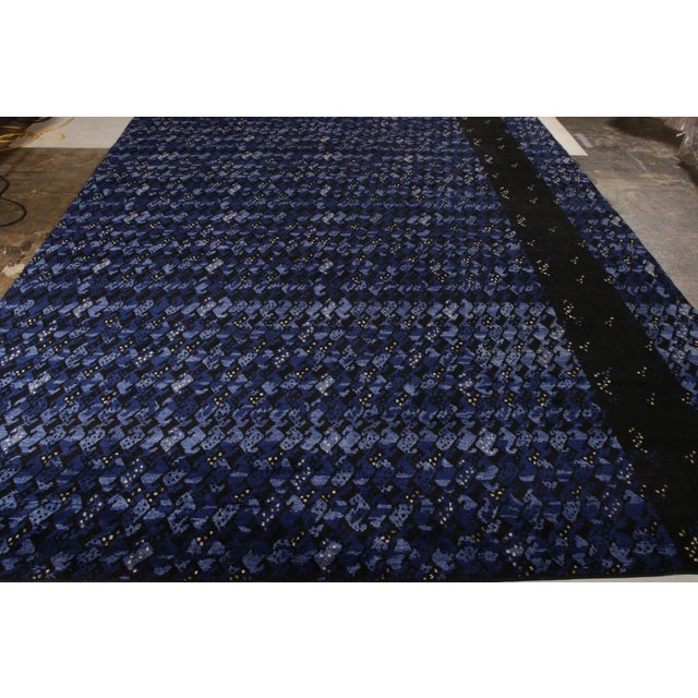 Hailing from Rug & Kilim’s Scandinavian pile collection, a 10x14 rug boasting a refined geometric pattern prevailing in...