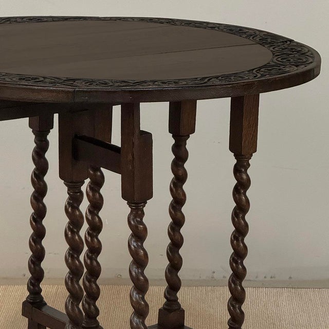 19th Century English Oak Gateleg Drop Leaf Occasional Table For Sale - Image 11 of 18