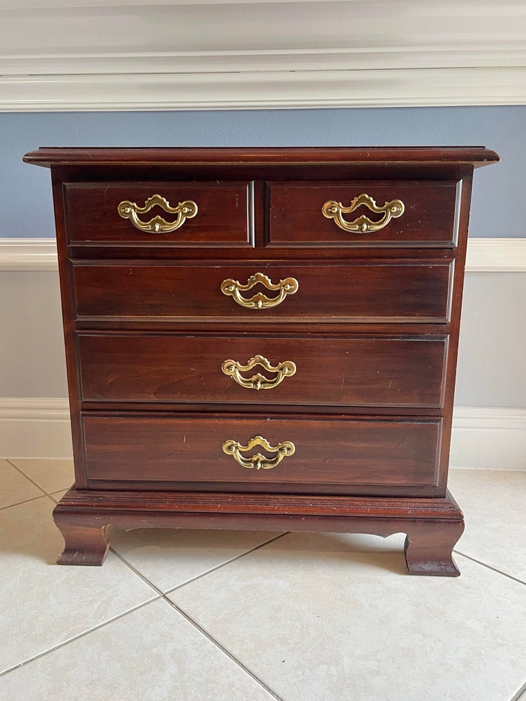 Vintage Thomasville 4 Drawers Nightstand /End Table | Chairish
