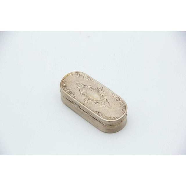 Snuff Box in Guilloche Silver, in Good conditions.