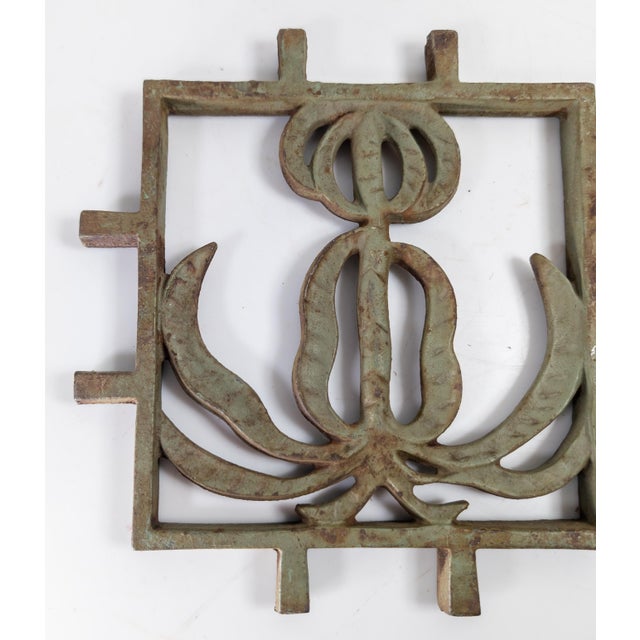 20th Century Art Nouveau Verdigris Green Cast Iron Floor Garden Grate With Floral Design For Sale In New York - Image 6 of 6