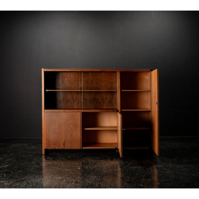 Bauhaus Art Deco Cabinet in Walnut by Bruno Paul for Veb Deutsche Werkstätten Hellerau, 1930s For Sale - Image 3 of 18