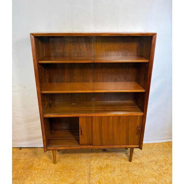 1960s Mid-Century Modern Teak Bookcase by Herbert E. Gibbs, 1960 For Sale - Image 5 of 10