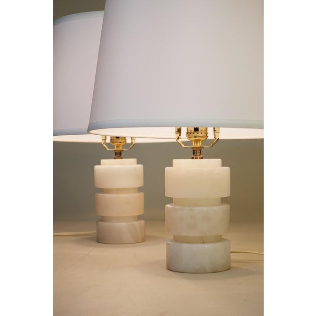 1950s Matched Pair Mid Modern Stacked White Alabaster Marble Cylinder Table Lamps Russel Wright 1950's For Sale - Image 5 of 11
