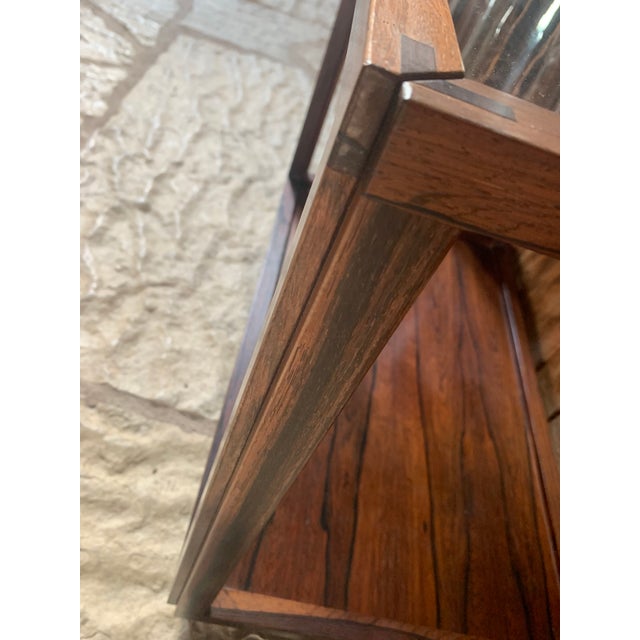 Mid-Century Modern 'Joaquim Tenreiro Style' Mid-Century Modern Brazilian Rosewood and Glass Rolling Bar Cart, Side Table For Sale - Image 3 of 12