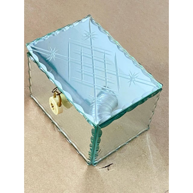 French Mirrored Jewelry Box, 1940s For Sale - Image 3 of 9