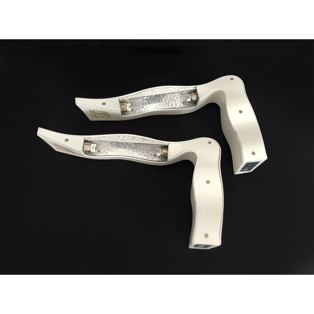 White Italian Yves Wall Lights from Fontana Arte, 2008, Set of 2 For Sale - Image 8 of 12