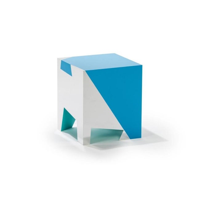 Mini Sissi Stackable Totem Seat in Powder-Coated Aluminum by Altreforme For Sale - Image 6 of 6