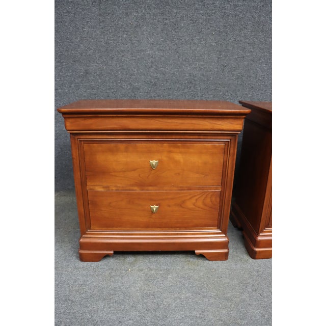 Stickley Louis Philippe Style Cherry Nightstands by Stickley – Pair For Sale - Image 4 of 15
