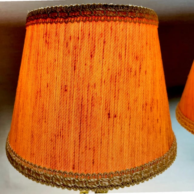 Small Rustic Brass Bedside Table Lamps with a Bird and Pink Lampshades, 1950s, Set of 2 For Sale - Image 10 of 12