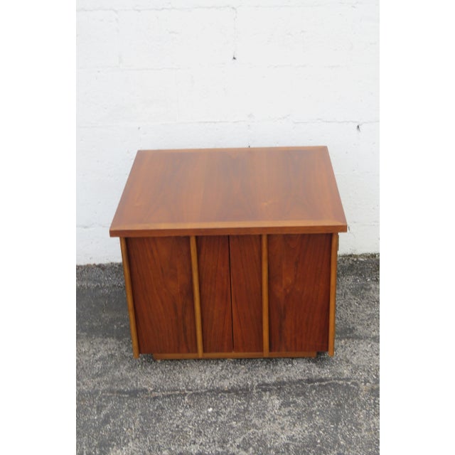 Late 20th Century Lane Mid Century Modern Nightstand Side End Lamp Table Bar Commode For Sale - Image 5 of 12