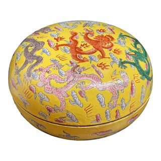 Chinese Vintage Famille Rose Porcelain Round Multi Dragon Pattern Sweetmeat Container / Dragon Pattern Bowl With Lid For Sale