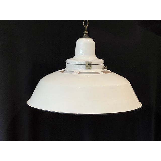 Industrial Architectural Salvage Industrial Factory Pendant Light (Field Museum) For Sale - Image 3 of 7