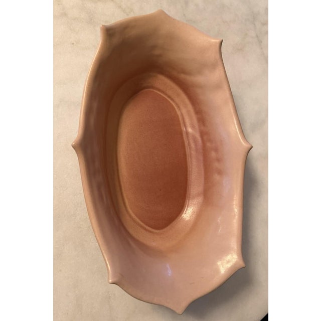 1930s Roseville Bleeding Heart Pink ca.1938 Vintage Art Ceramic Bowl 383-12" For Sale - Image 5 of 12