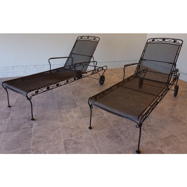 Russell Woodard Vintage 1960s Woodard Wrought Iron Chaise Lounges, Pair, Floral Scrollwork, Adjustable, With Wheels, Attributed For Sale - Image 4 of 12