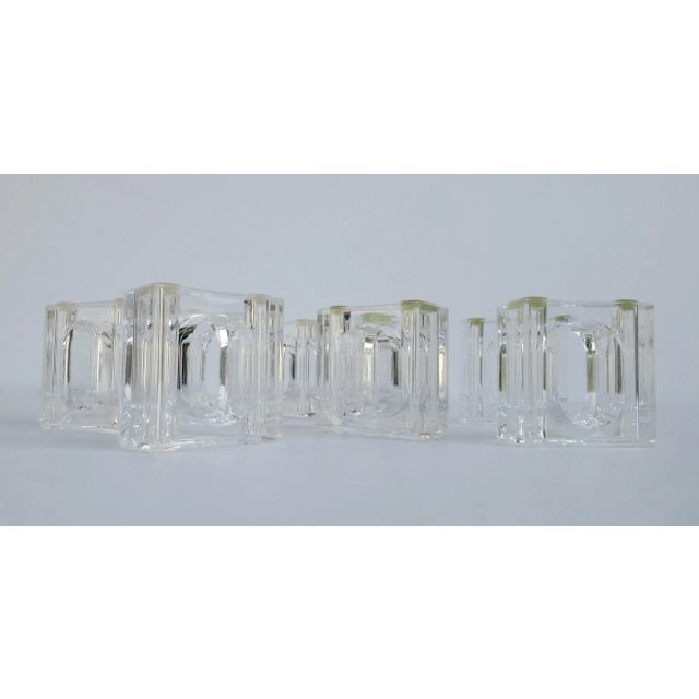 Transparent Vintage C.1970's Mid-Century Modern Lucite Napkin Rings by Lillian Vernon -Set of 8 For Sale - Image 8 of 13