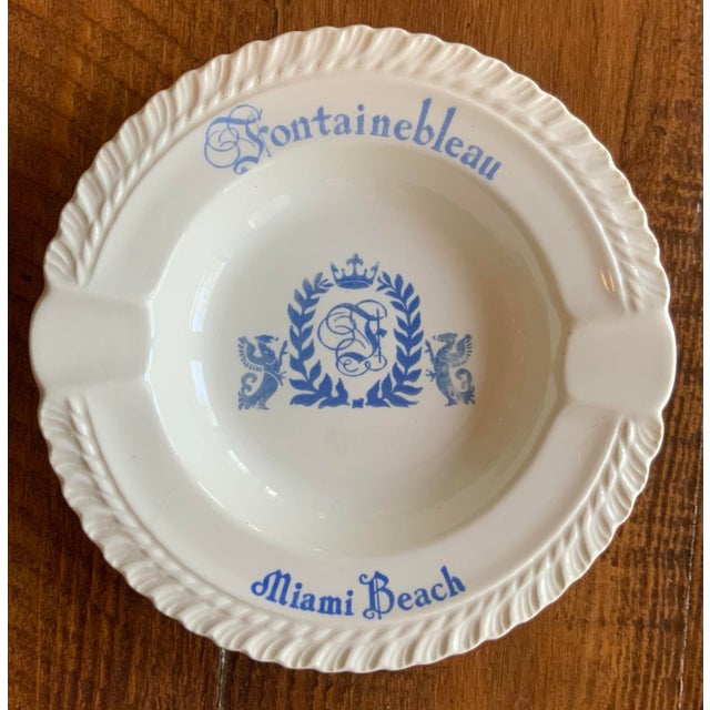 Mid-Century Modern Vintage Fontainebleau Hotel Miami Beach Ashtray — Harker Pottery Rope‑Rim Hotelware, Mid‑Century Resort Souvenir, Palm Beach Regency Bar Cart Decor For Sale - Image 3 of 8