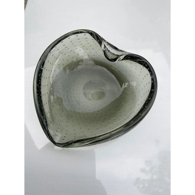 Fabulous bubbled Murano heart shaped bowl. Perfect for a display piece to keep on top of a stack of books or on a side table.