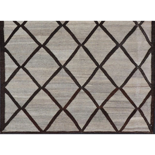 Natural Color-Tone Flat-Weave Kilim in Diamond Design in Gray and Brown For Sale - Image 9 of 11
