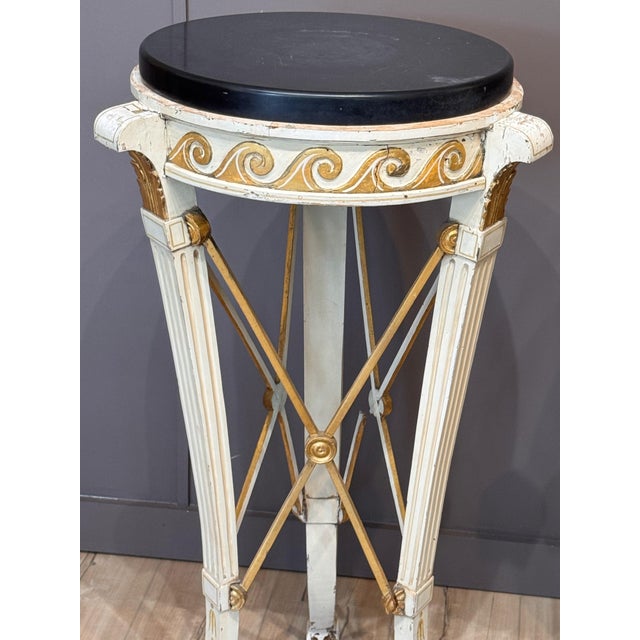 Early 20th Century Pair of 20th Century Northern European Parcel-Gilt Pedestals With Marble Tops For Sale - Image 5 of 10