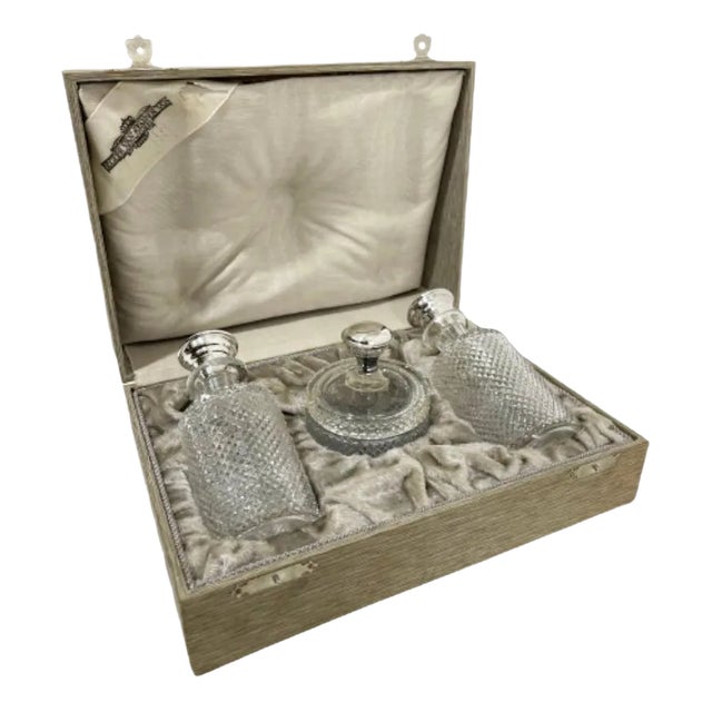 Dutch Diamond Cut Crystal Dressing Table Set by Fa. C. Bos & Zn, Amsterdam, 1920s, Set of 3 For Sale