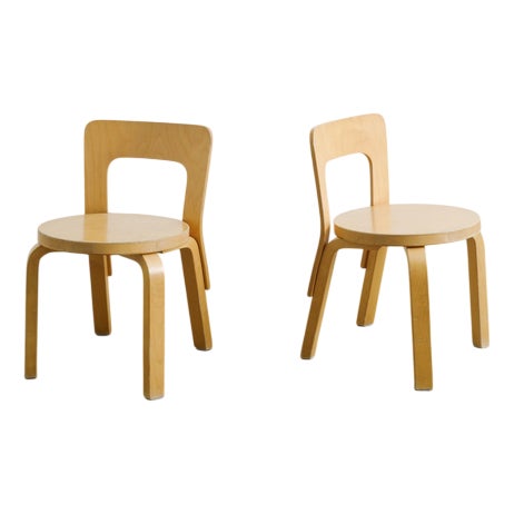 Finnish Modern Wooden N65 Children Chairs by Alvar Aalto for Artek, 1990s, Set of 2 For Sale